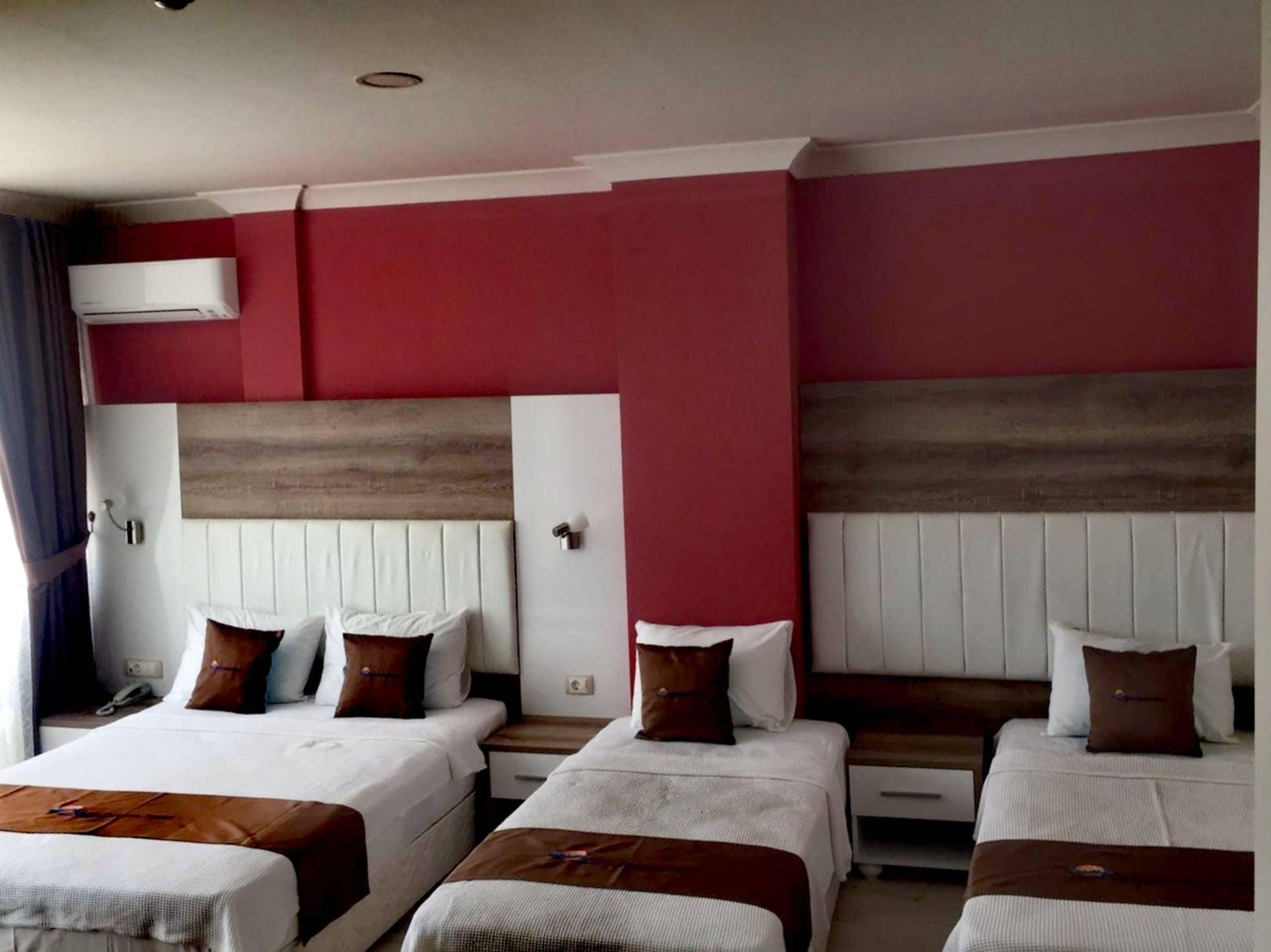 Ceti̇N Presti̇Ge Resort Ocaklar Bagian luar foto